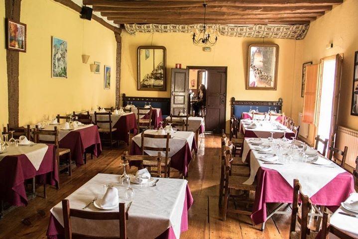 Casa Rural Restaurante Casino Munilla Екстериор снимка